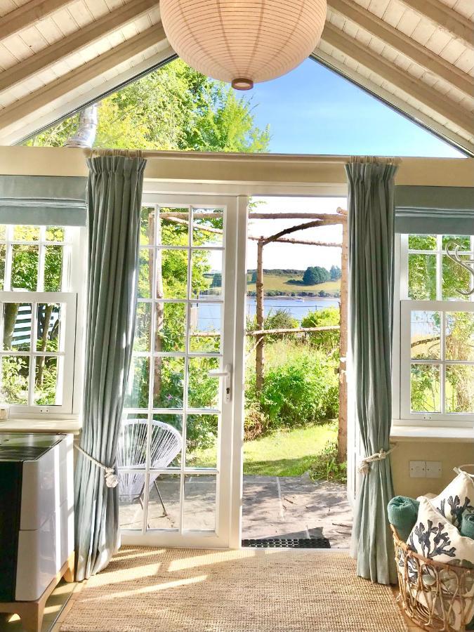Coastal Chic Waterfront Studio Kinsale Bagian luar foto