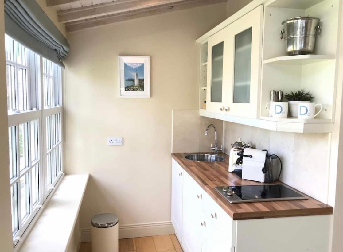 Coastal Chic Waterfront Studio Kinsale Bagian luar foto