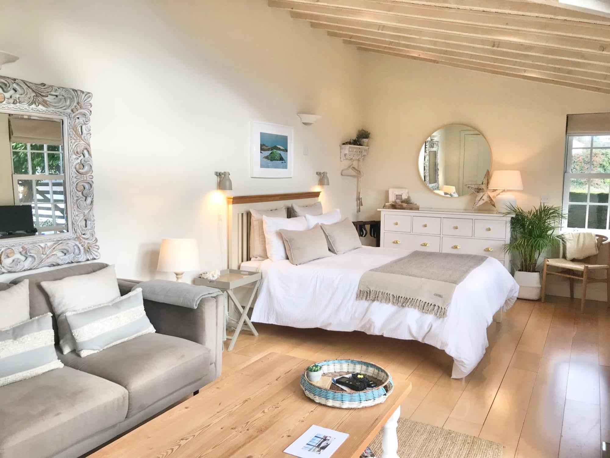 Coastal Chic Waterfront Studio Kinsale Bagian luar foto